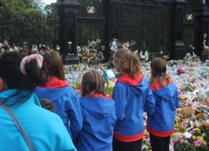 Impact report image: Guides from Sandringham, Norfolk, visiting Sandringham Estate to lay flowers in memory of Queen Elizabeth II
